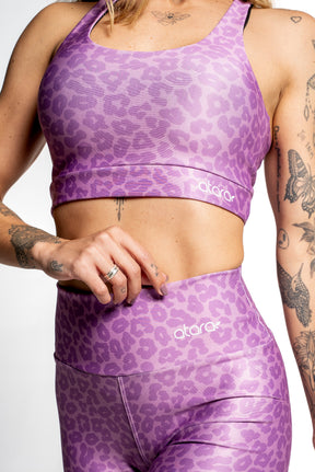 Bermuda Estampa Onça Roxa