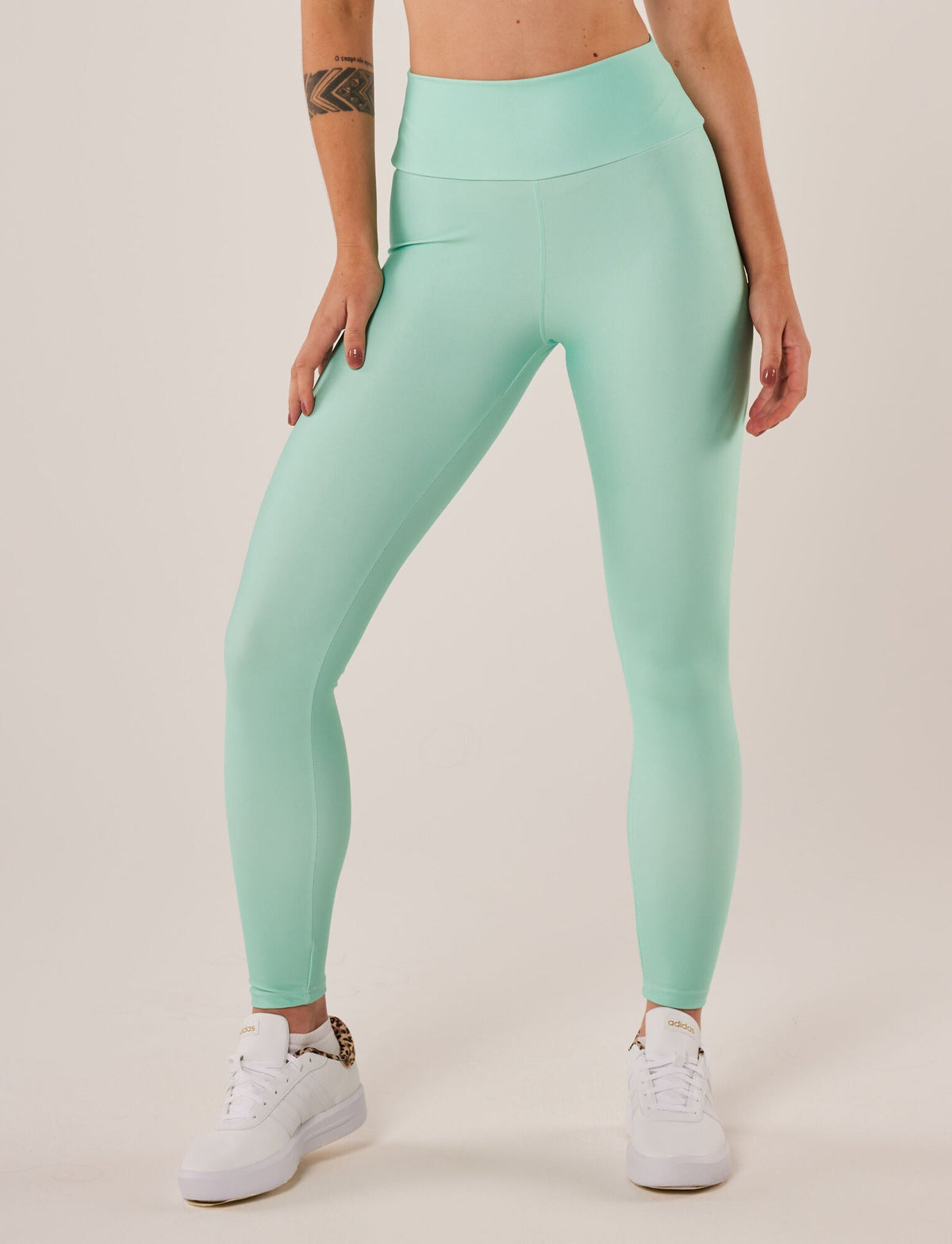 Legging Básica Lisa Verde Água